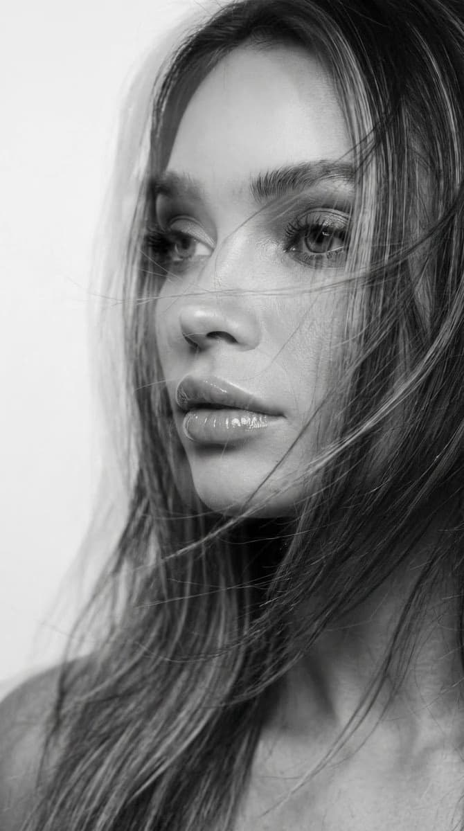 Dreamy Cinematic Portrait with Motion Blur