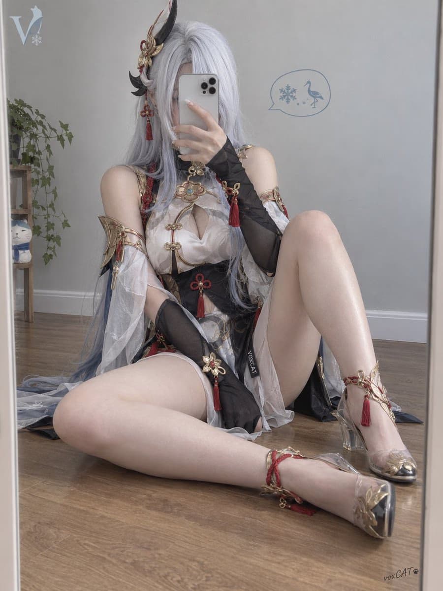 VoxCAT Cosplay Selfie with Hand-Drawn Bubble